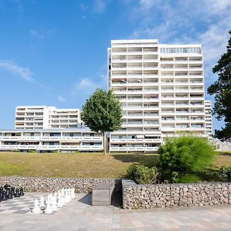 App 340 - Strandlage Lejlighed *